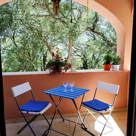 Studio In With Wonderful Sea View Shared Pool And Furnished Terrace 2 Km From The Beach 아파트