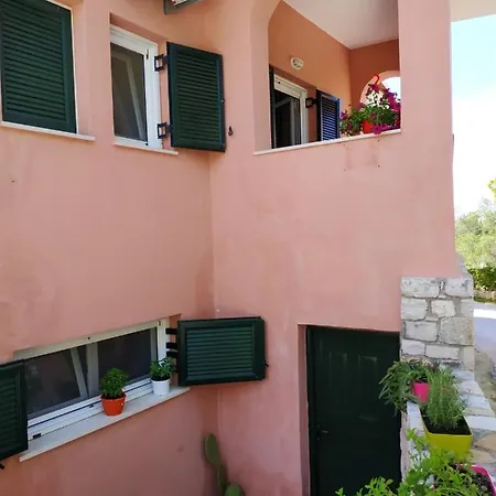 Studio In With Wonderful Sea View Shared Pool And Furnished Terrace 2 Km From The Beach *